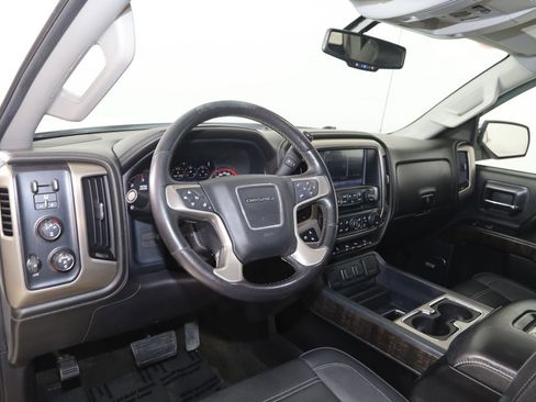 Used 2016 GMC Sierra 2500 Denali w/ Suspension Package, Off-Road AWD/4WD image 26