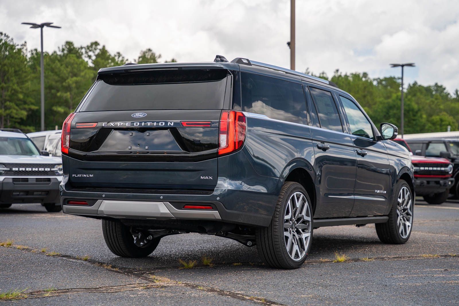 New 2026 Ford Expedition Max Platinum w/ Platinum Ultimate Package AWD/4WD image 5