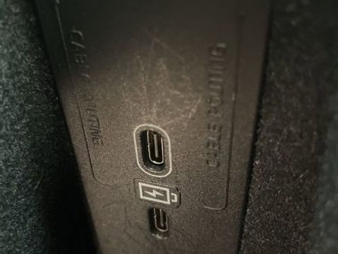 Certified 2025 Volvo V60 B5 Cross Country Plus image 26