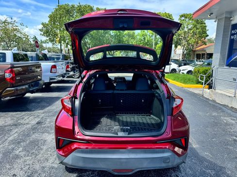Used 2018 Toyota C-HR XLE FWD image 8