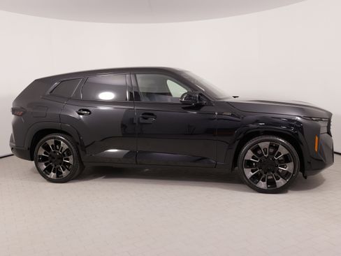 Used 2023 BMW XM w/ M Driver's Package AWD/4WD image 10