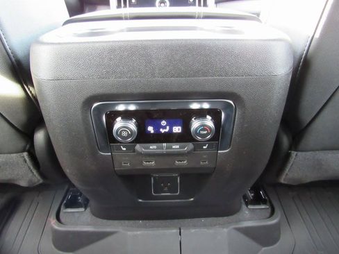 New 2026 GMC Yukon Elevation w/ Elevation Premium Package image 33