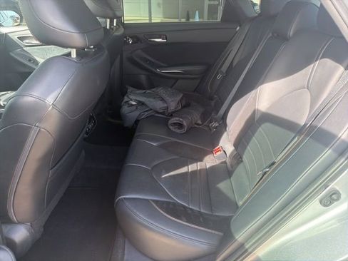Used 2022 Toyota Avalon Touring image 6