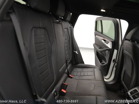 Used 2025 BMW X4 M40i image 25