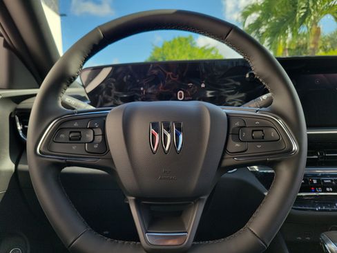 New 2026 Buick Envista Avenir FWD image 24