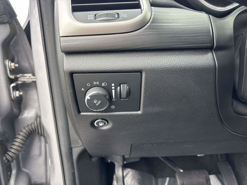 Certified 2021 Jeep Grand Cherokee Laredo image 18