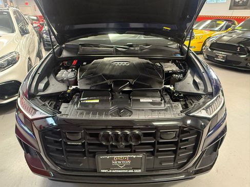 Used 2022 Audi Q8 Prestige w/ Prestige Package AWD/4WD image 23