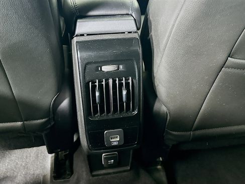 Used 2022 Jeep Compass Latitude AWD/4WD image 27