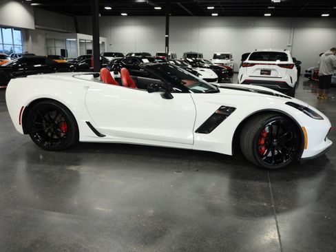 Used 2016 Chevrolet Corvette Z06 w/ 2LZ Preferred Equipment Group image 8