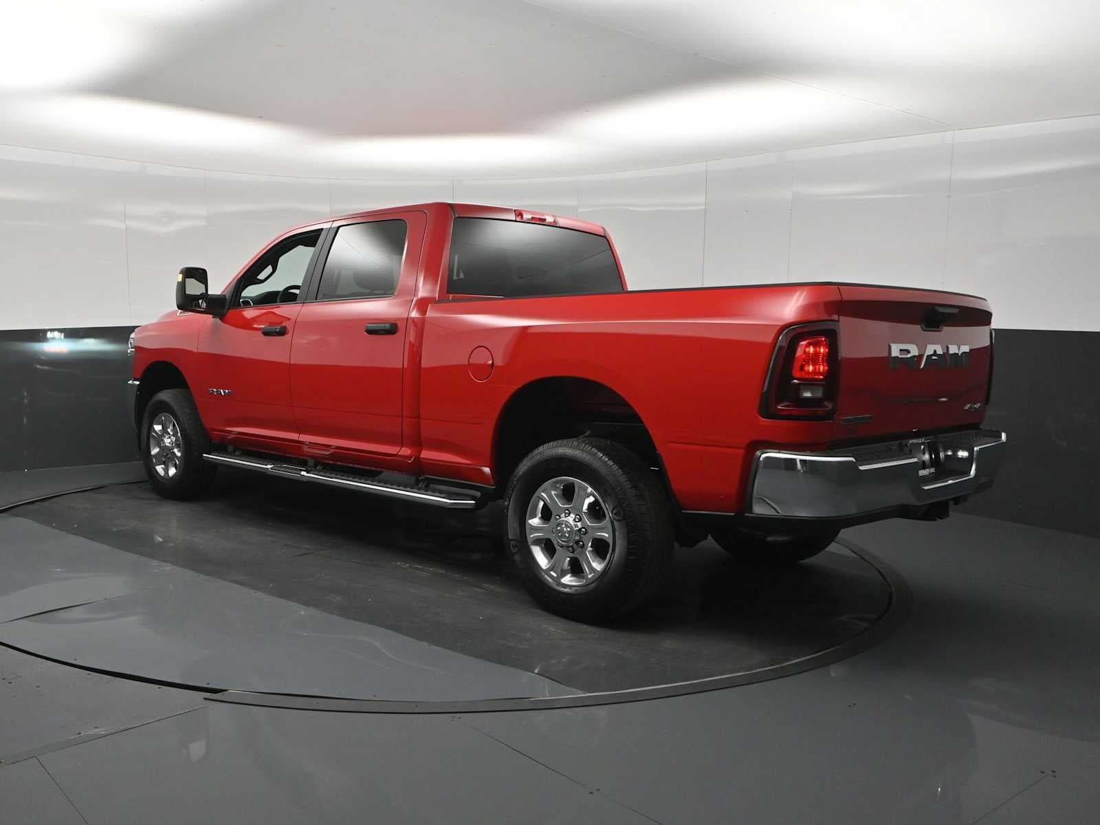 Used 2026 RAM 2500 Big Horn AWD/4WD image 5