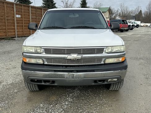 Used 2005 Chevrolet Tahoe LS w/ Preferred Equipment Group image 2