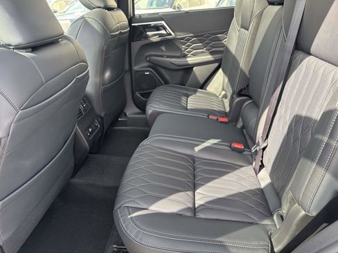 New 2026 Mitsubishi Outlander SEL FWD image 10