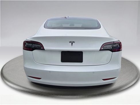 Used 2021 Tesla Model 3 Standard Range Plus RWD image 12
