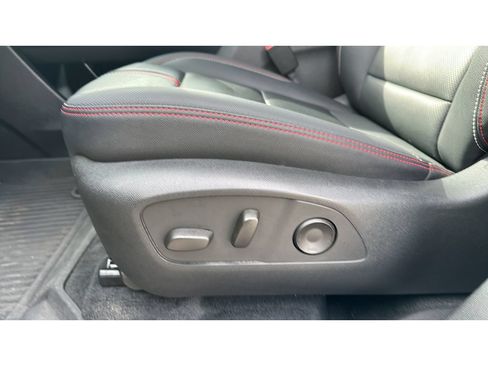 Used 2024 Chevrolet Traverse RS w/ LPO, Floor Liner Package AWD/4WD image 20