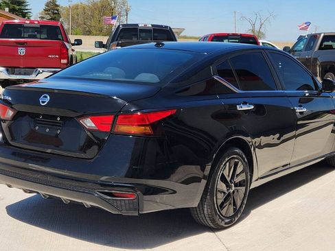 Used 2019 Nissan Altima 2.5 S FWD image 6
