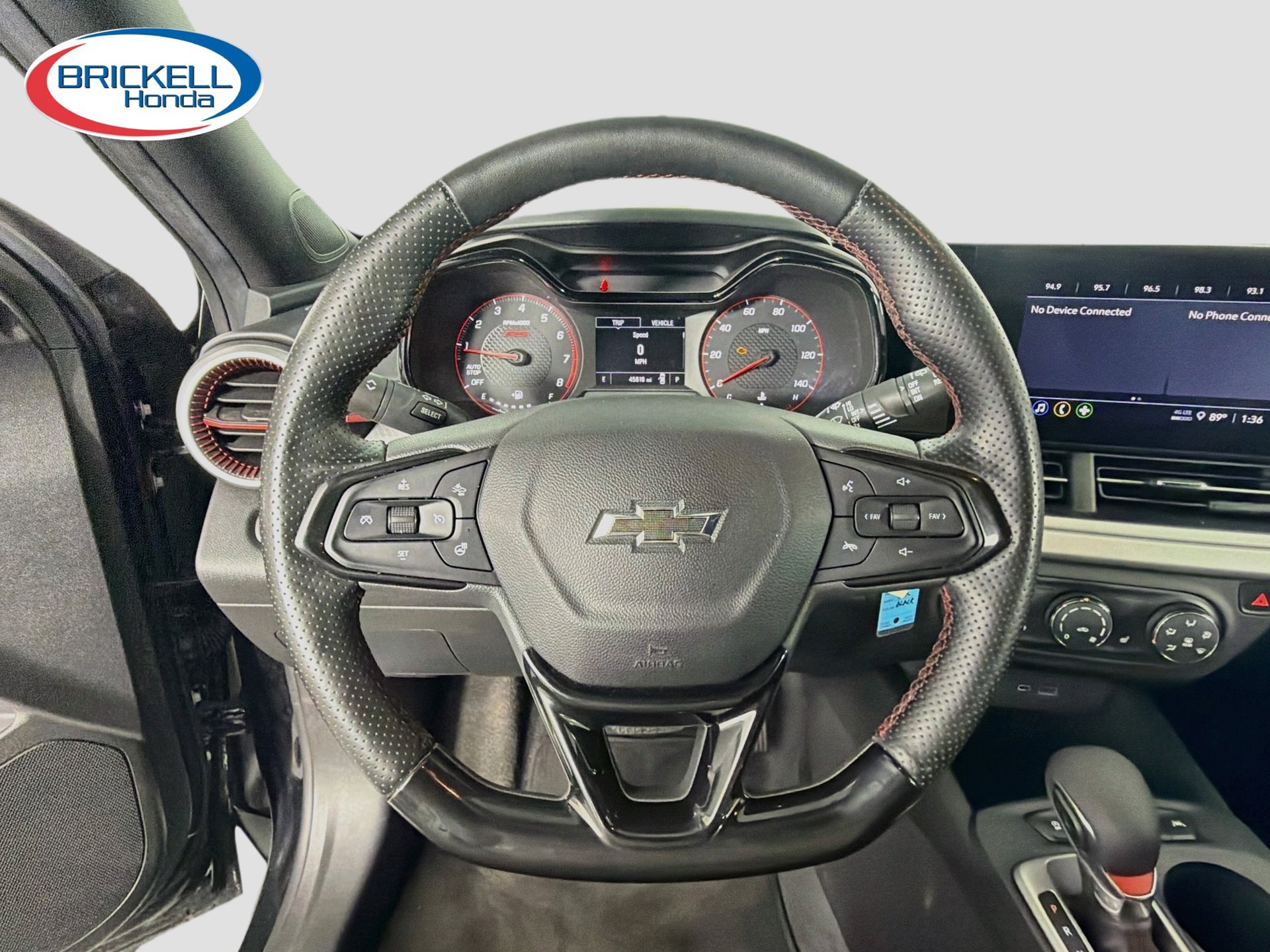 Used 2024 Chevrolet Trax RS FWD image 34