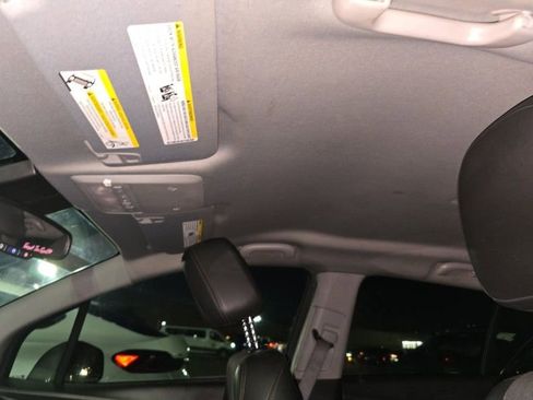 Used 2022 Chevrolet Trax LT w/ Sport Edition image 29