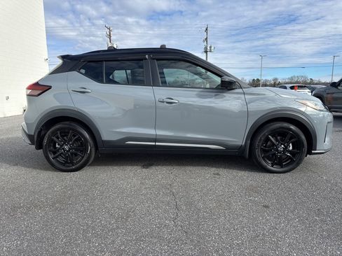 Used 2023 Nissan Kicks SR w/ SR Premium Package image 8