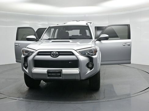 Used 2021 Toyota 4Runner TRD Off-Road image 31