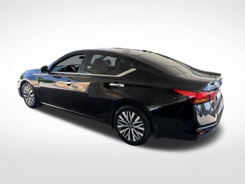 Certified 2023 Nissan Altima 2.5 SV FWD image 44
