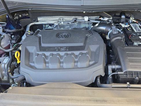 Used 2023 Volkswagen Tiguan SE w/ Panoramic Sunroof Package image 15