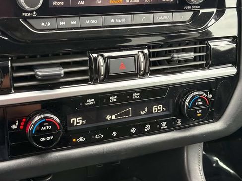 Certified 2024 Nissan Pathfinder SV FWD image 15