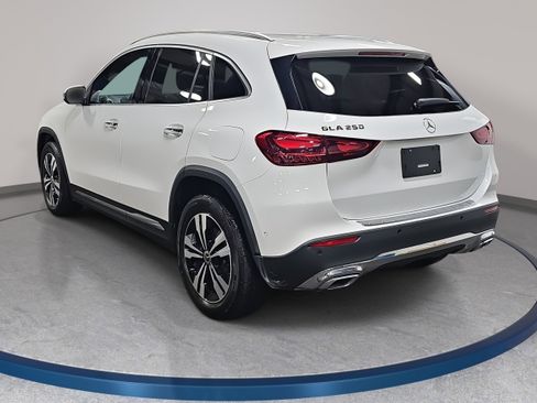 Certified 2026 Mercedes-Benz GLA 250 image 8