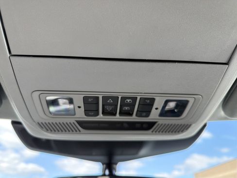 Used 2023 Ford Explorer XLT w/ Equipment Group 202A image 23