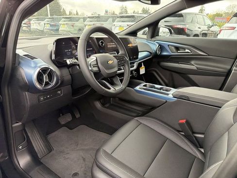 New 2026 Chevrolet Equinox EV LT FWD image 9