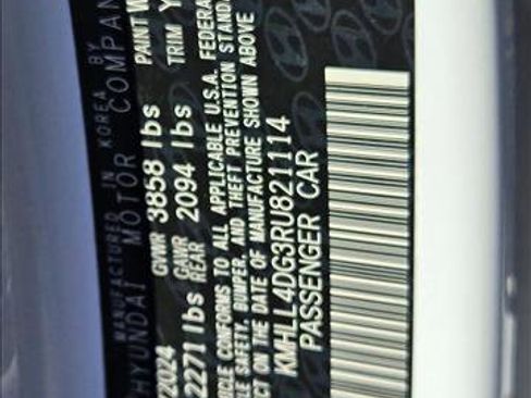 Used 2024 Hyundai Elantra SE image 20