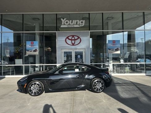 New 2025 Toyota GR86 image 1