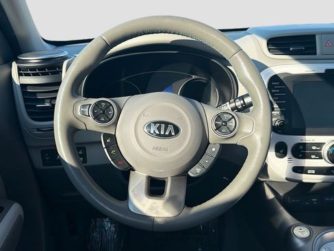 Used 2016 Kia Soul EV FWD image 17
