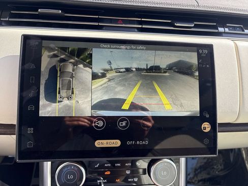 Certified 2023 Land Rover Range Rover SE AWD/4WD image 25