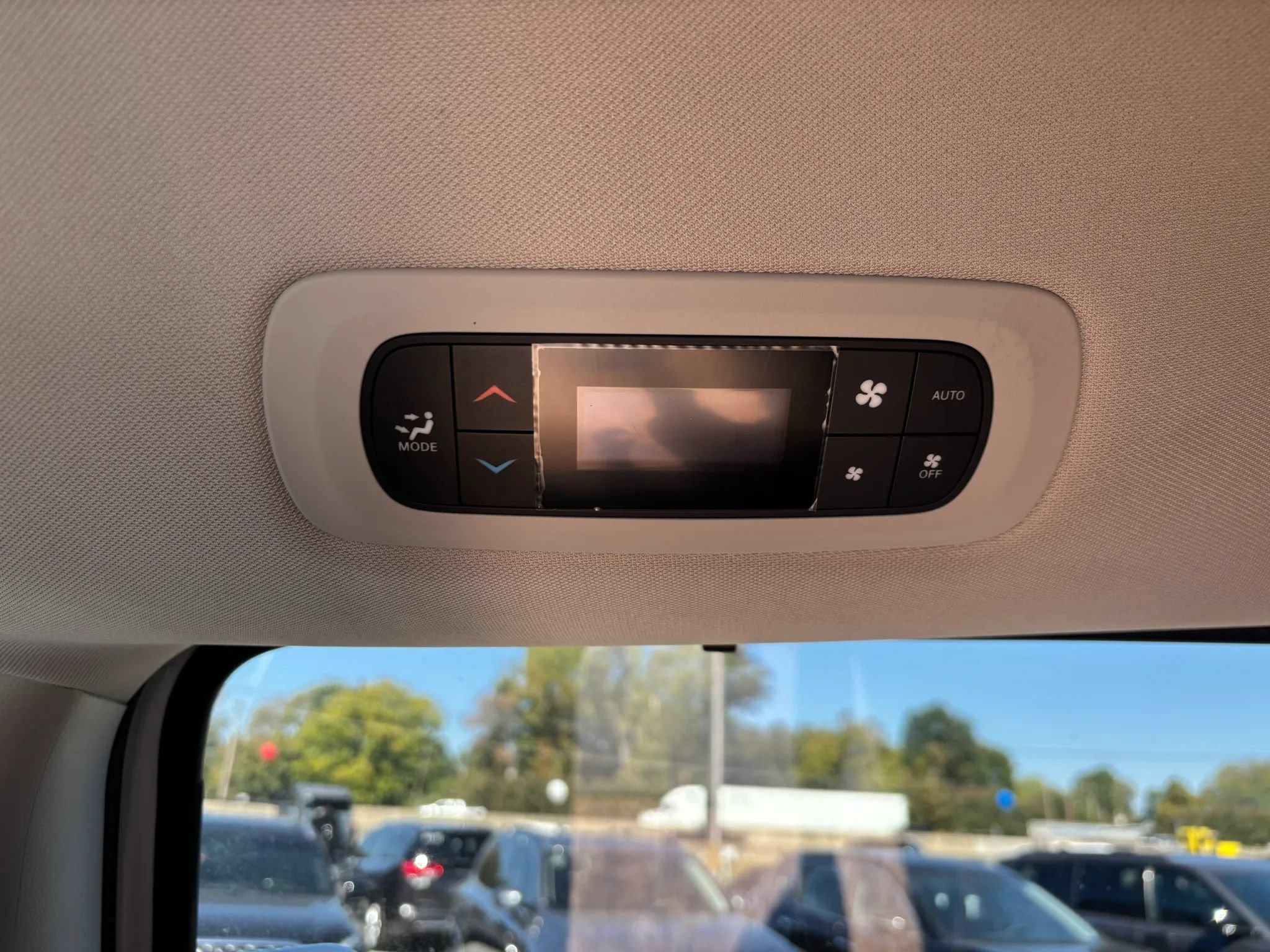 Used 2020 Chrysler Pacifica Touring-L Plus w/ Tire & Wheel Group FWD image 18
