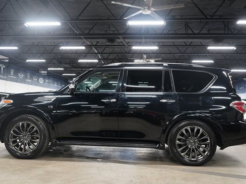 Used 2020 Nissan Armada Platinum RWD image 2