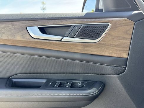 New 2026 Volkswagen Atlas SE FWD image 17