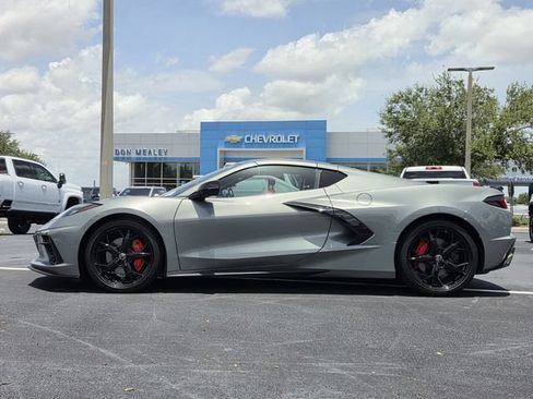 Used 2022 Chevrolet Corvette Stingray Preferred Cpe RWD image 3