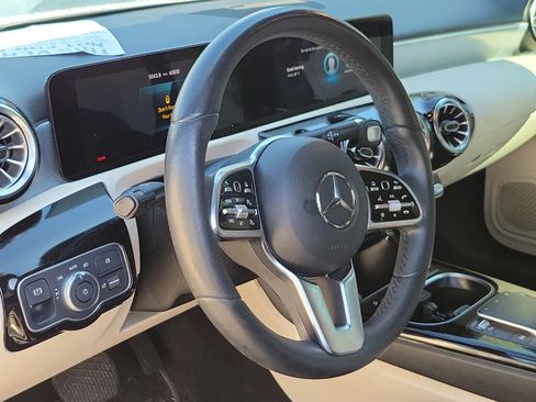Used 2022 Mercedes-Benz A 220 image 9