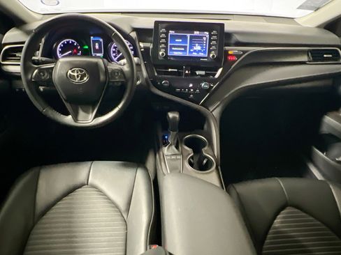 Used 2024 Toyota Camry SE w/ Convenience Package image 30