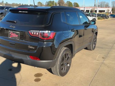 New 2026 Jeep Compass Latitude image 9