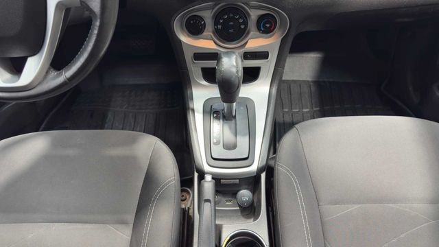 Used 2015 Ford Fiesta SE FWD image 17