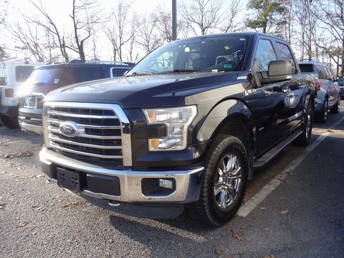 Used 2015 Ford F150 XLT w/ Equipment Group 302A Luxury image 3