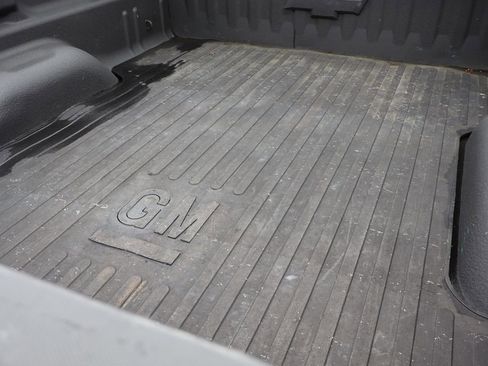 Used 2018 Chevrolet Silverado 1500 LTZ Z71 image 33