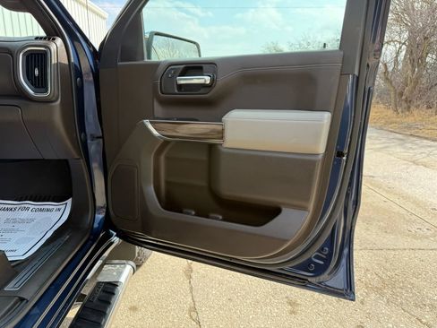 Used 2021 Chevrolet Silverado 1500 LT w/ Z71 Off-Road Package image 8