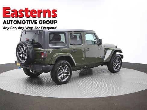 Used 2024 Jeep Wrangler Unlimited AWD/4WD image 41
