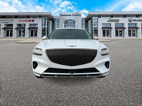 Used 2025 Genesis GV70 2.5T AWD/4WD image 3