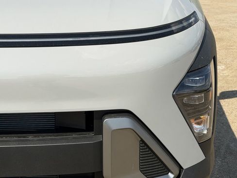 New 2026 Hyundai Kona SE image 8