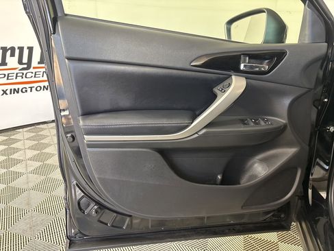 Used 2025 Mitsubishi Eclipse Cross SE AWD/4WD image 7