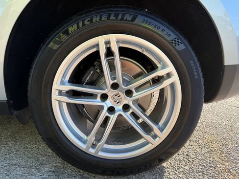 Used 2021 Porsche Macan AWD/4WD image 8