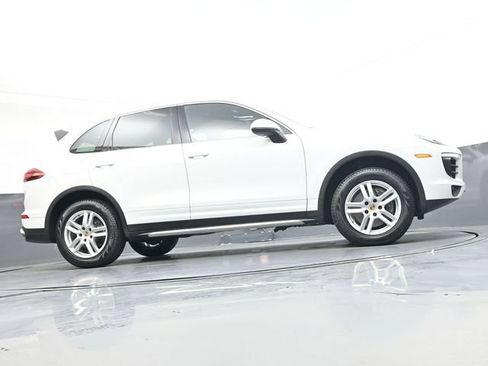 Used 2017 Porsche Cayenne Platinum Edition AWD/4WD image 30